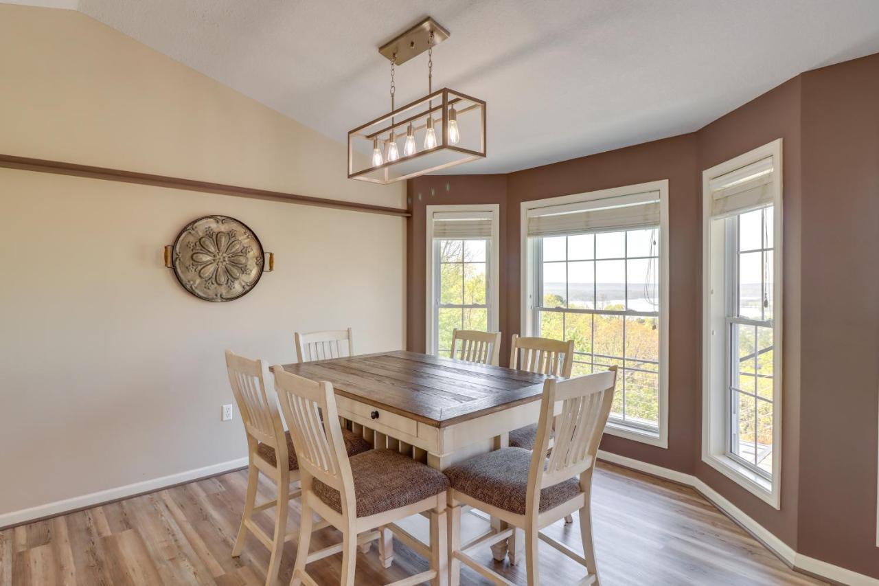 Charming Edgemont Home With Deck And Lake Views! Fairfield Bay Eksteriør billede