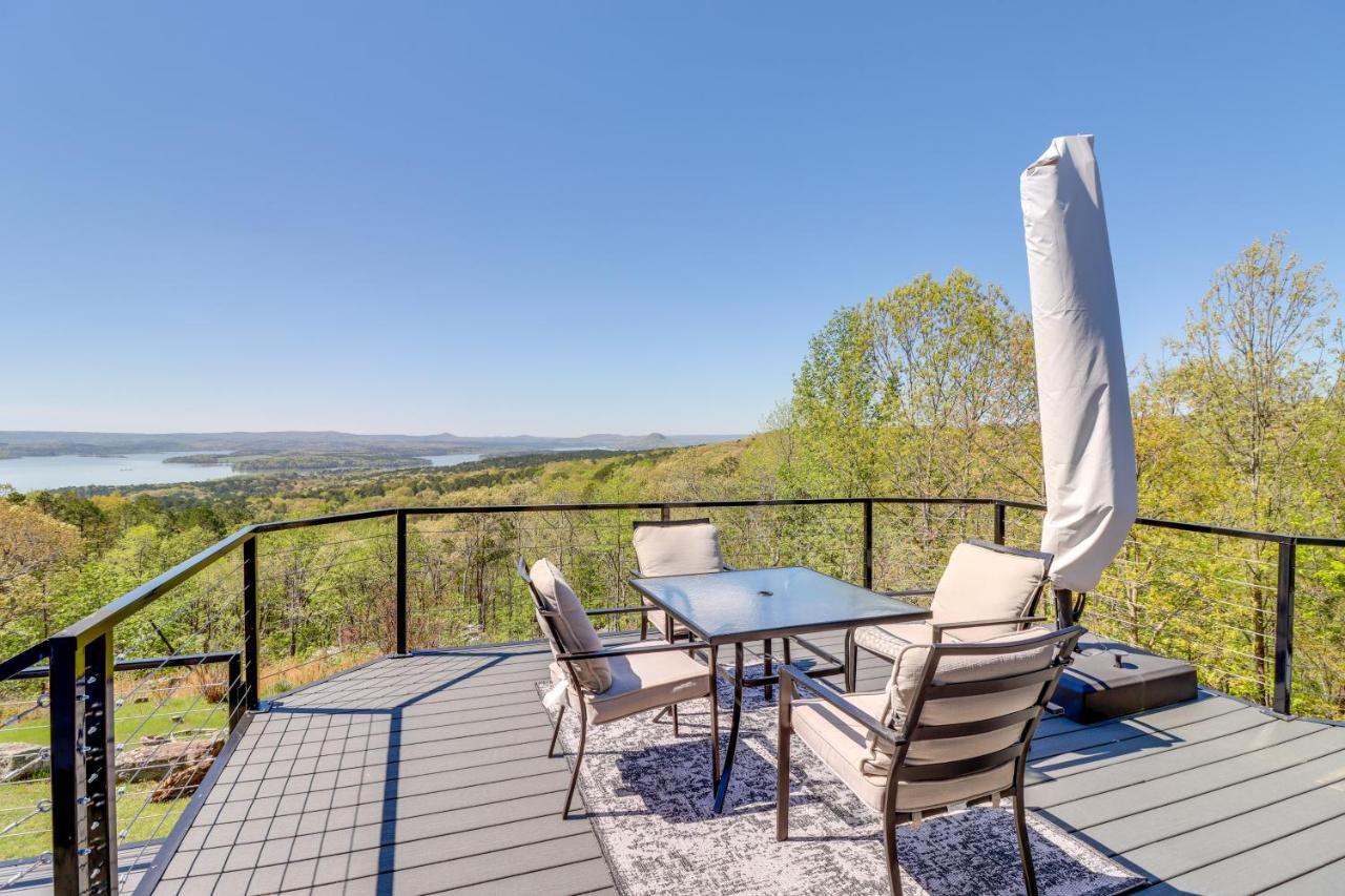 Charming Edgemont Home With Deck And Lake Views! Fairfield Bay Eksteriør billede