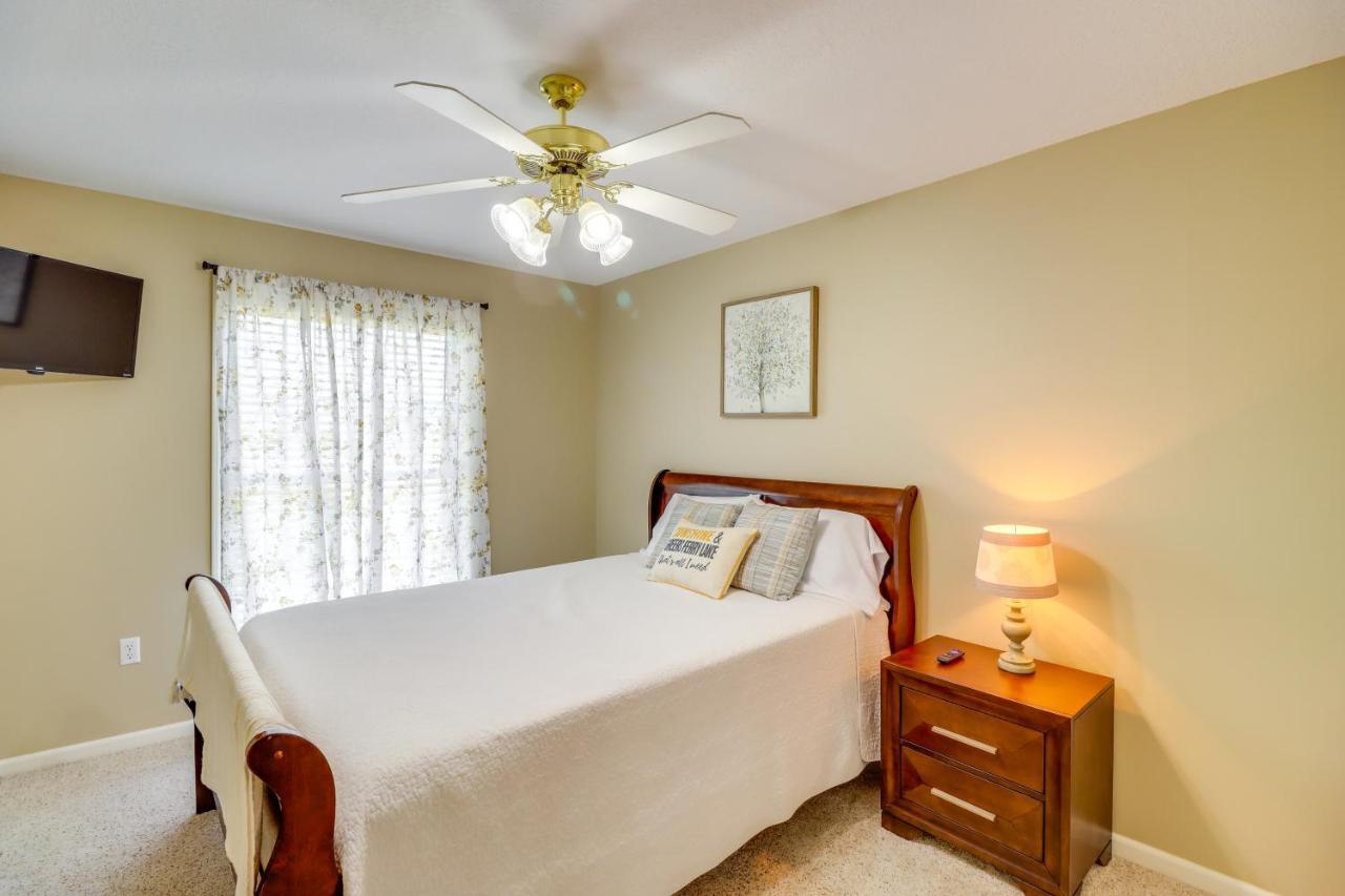 Charming Edgemont Home With Deck And Lake Views! Fairfield Bay Eksteriør billede
